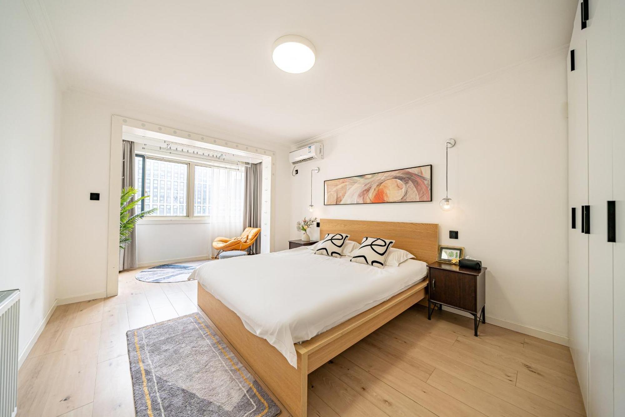 Hotel Tonight West Nanjing Road Jiafa Building 3*